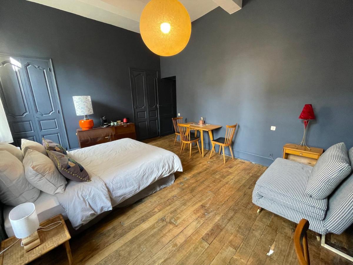 La Maison Aux Murs Anciens Et Ses Séjour chez l'habitant *