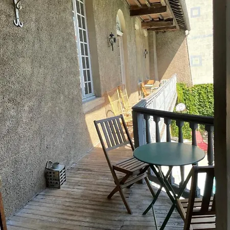 La Maison Aux Murs Anciens Et Ses Chambres Tarbes Exterior photo