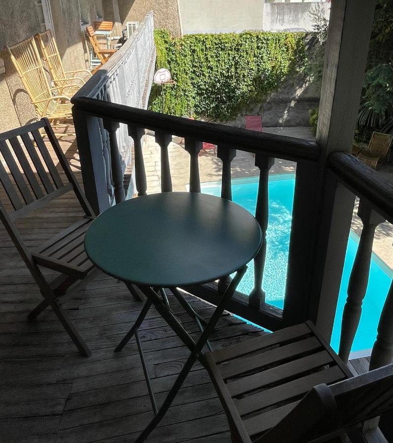 La Maison Aux Murs Anciens Et Ses Privatunterkunft