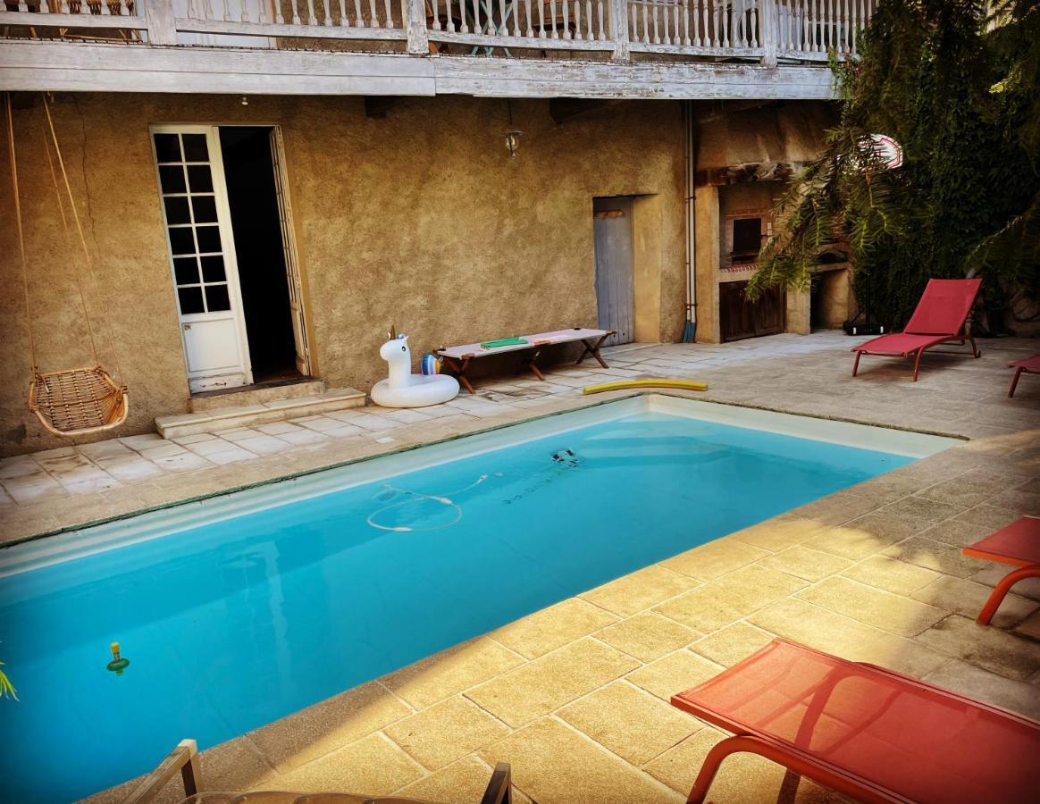 La Maison Aux Murs Anciens Et Ses Homestay Tarbes