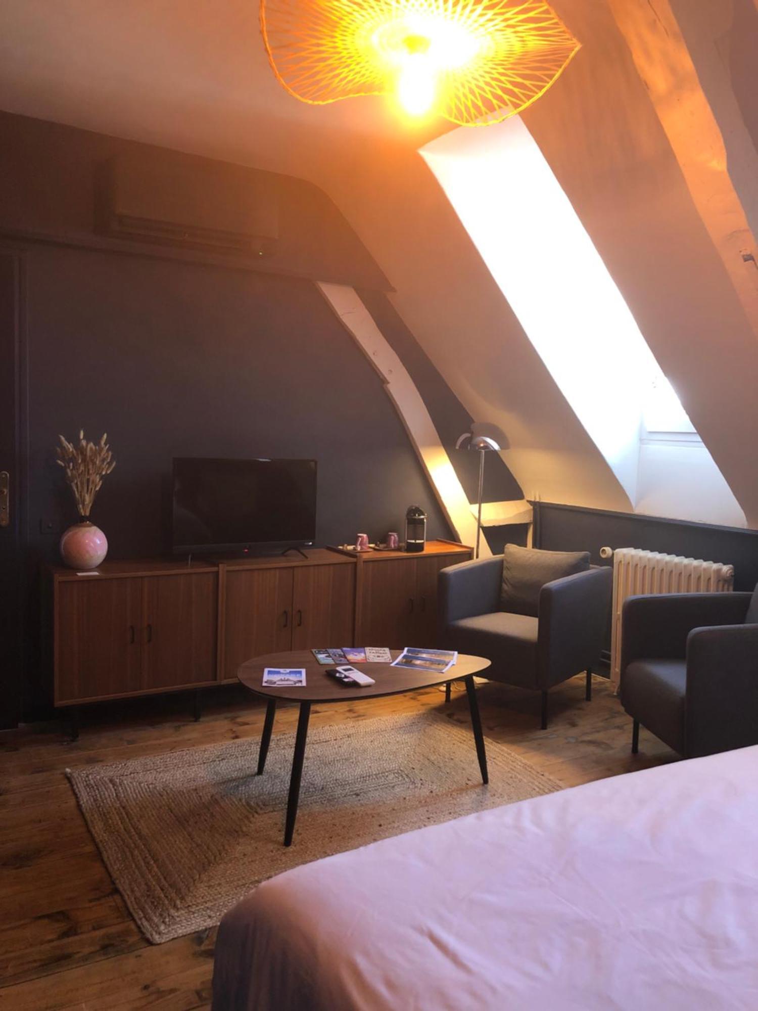 La Maison Aux Murs Anciens Et Ses
